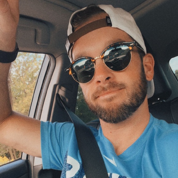 Meet your Posher, Gabe - Picture 1 of 1